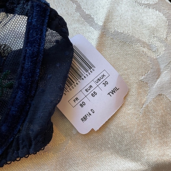 AUBADE Velvet Memories Half Cup Bra in 30D - Picture 8 of 11